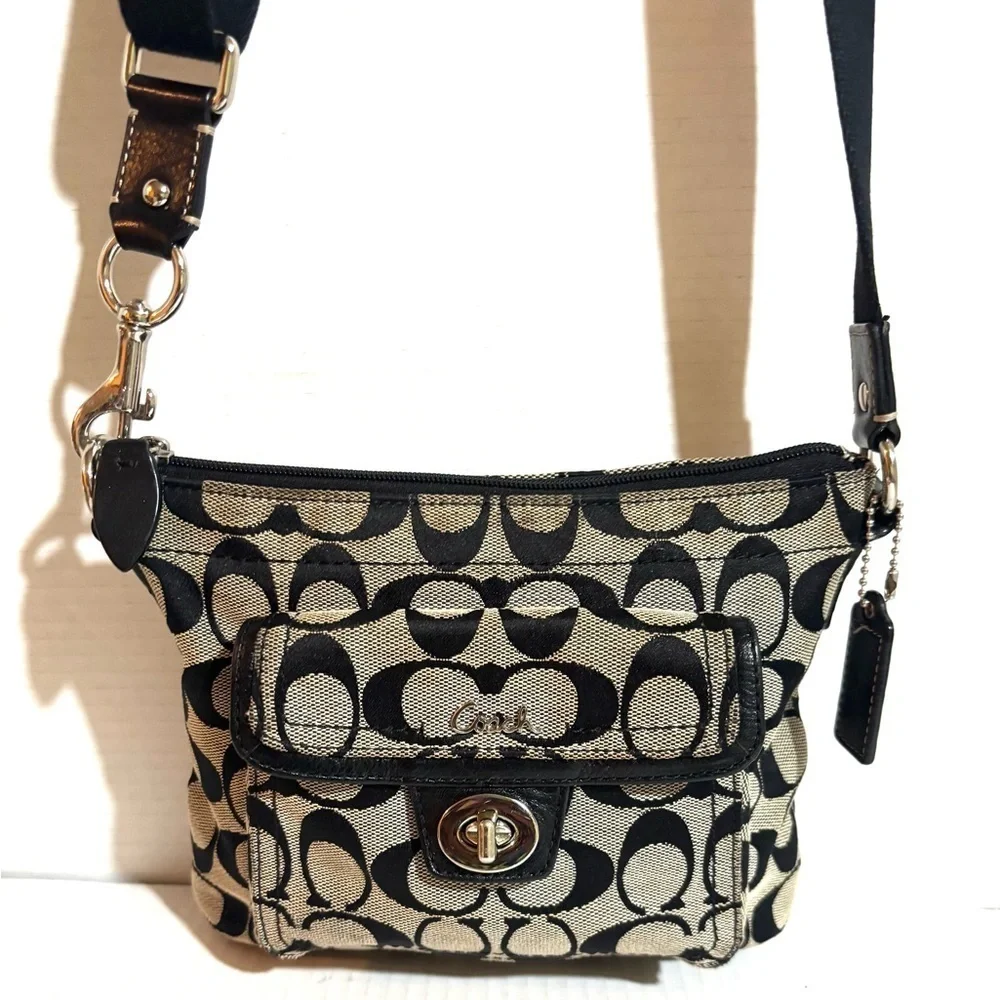 Coach CC signature print canvas Stylish Black and Cream signature print Bag